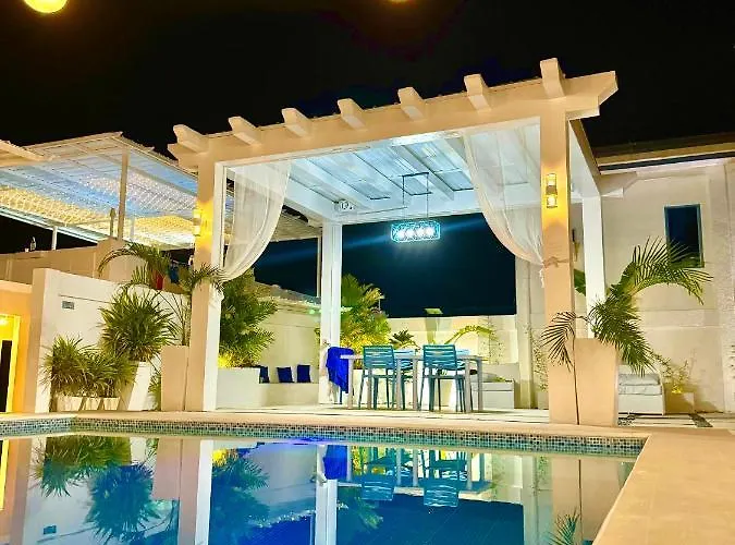 Hotel Issa's Haven