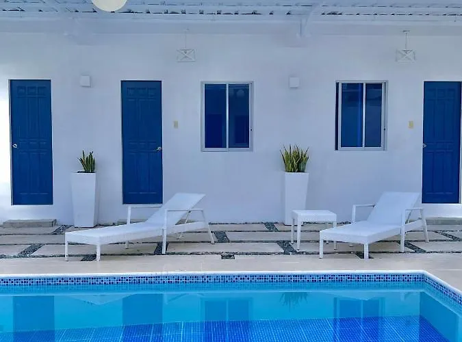 Issa's Haven Hotel Look (Oslob)